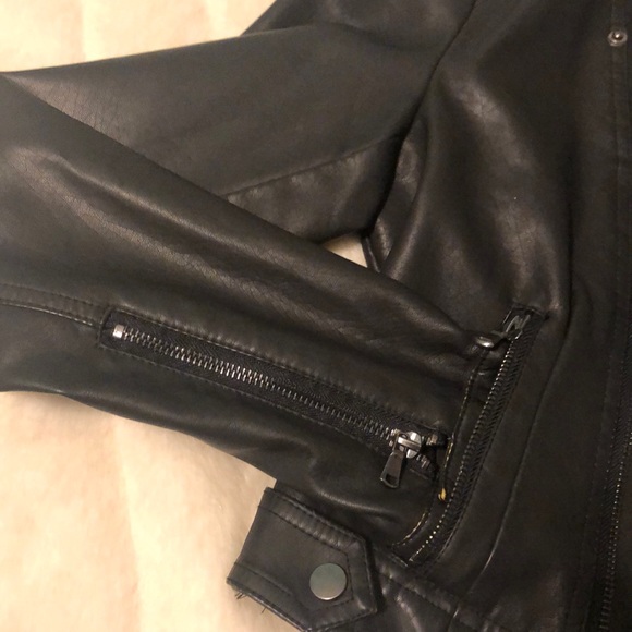 Vegan leather jkt jacket from anthropology - Picture 2 of 4